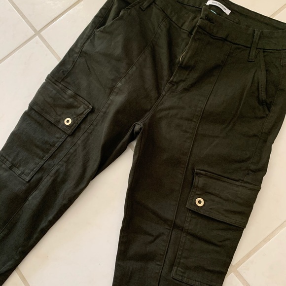 Good American Good Legs Cargo Jeans Olive size 6 - Picture 2 of 6
